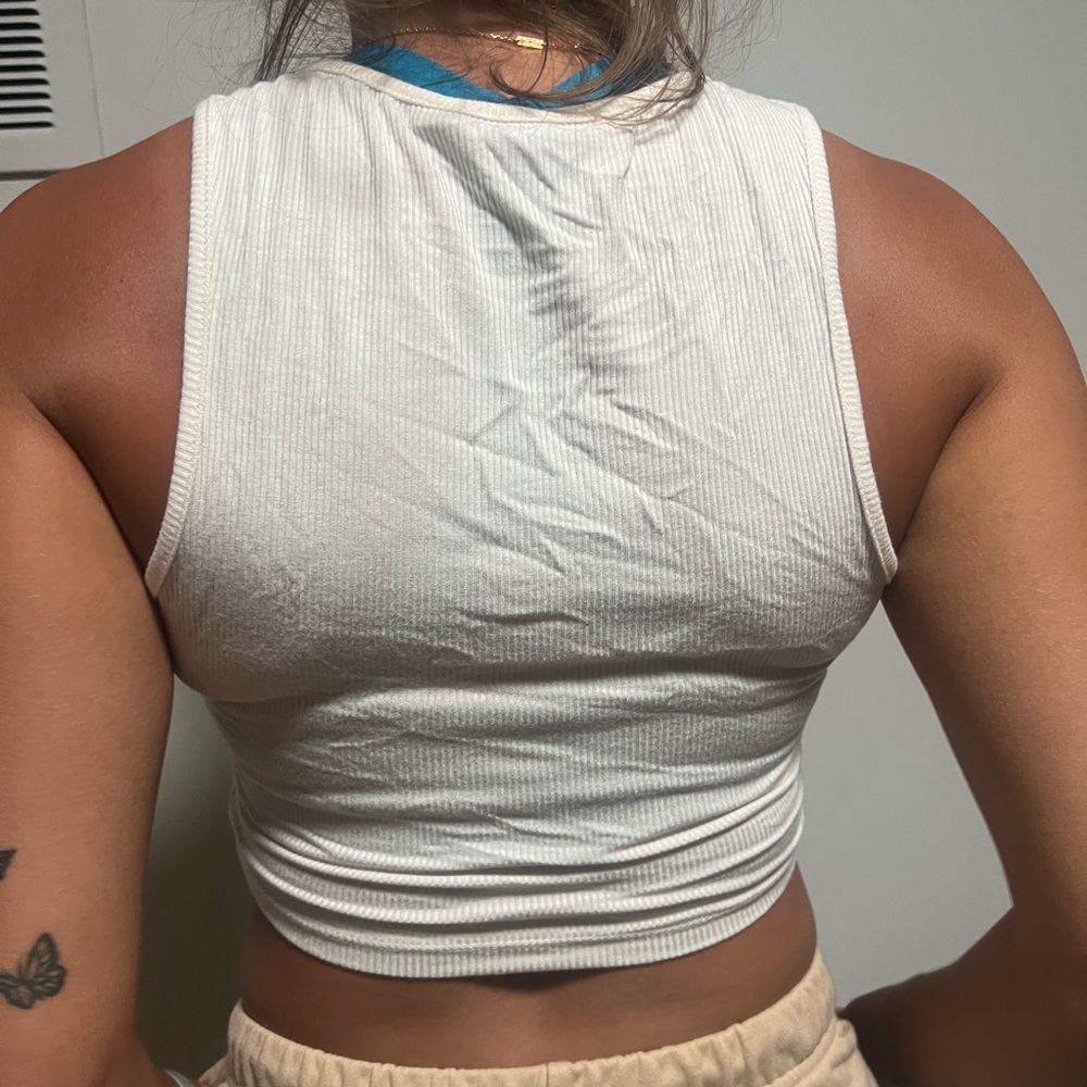 basic tank top - Picture 2 of 2